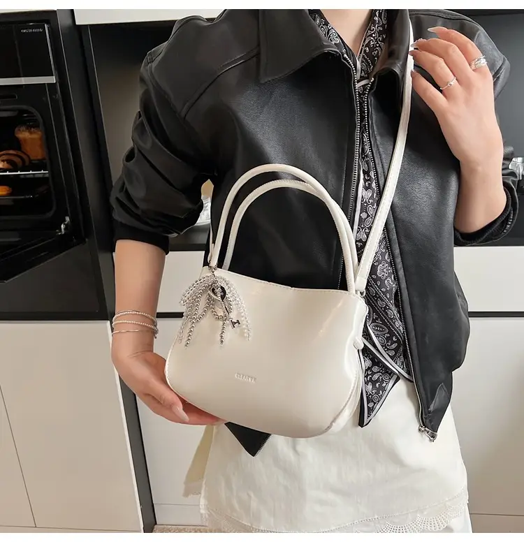 Women Crossbody Bag Beige Leather 2025 Trendy — feature 8