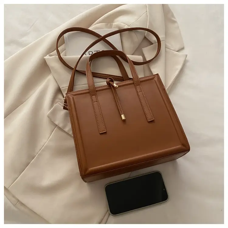 Black Vertical Large-Capacity Women's Shoulder Bag — feature 12