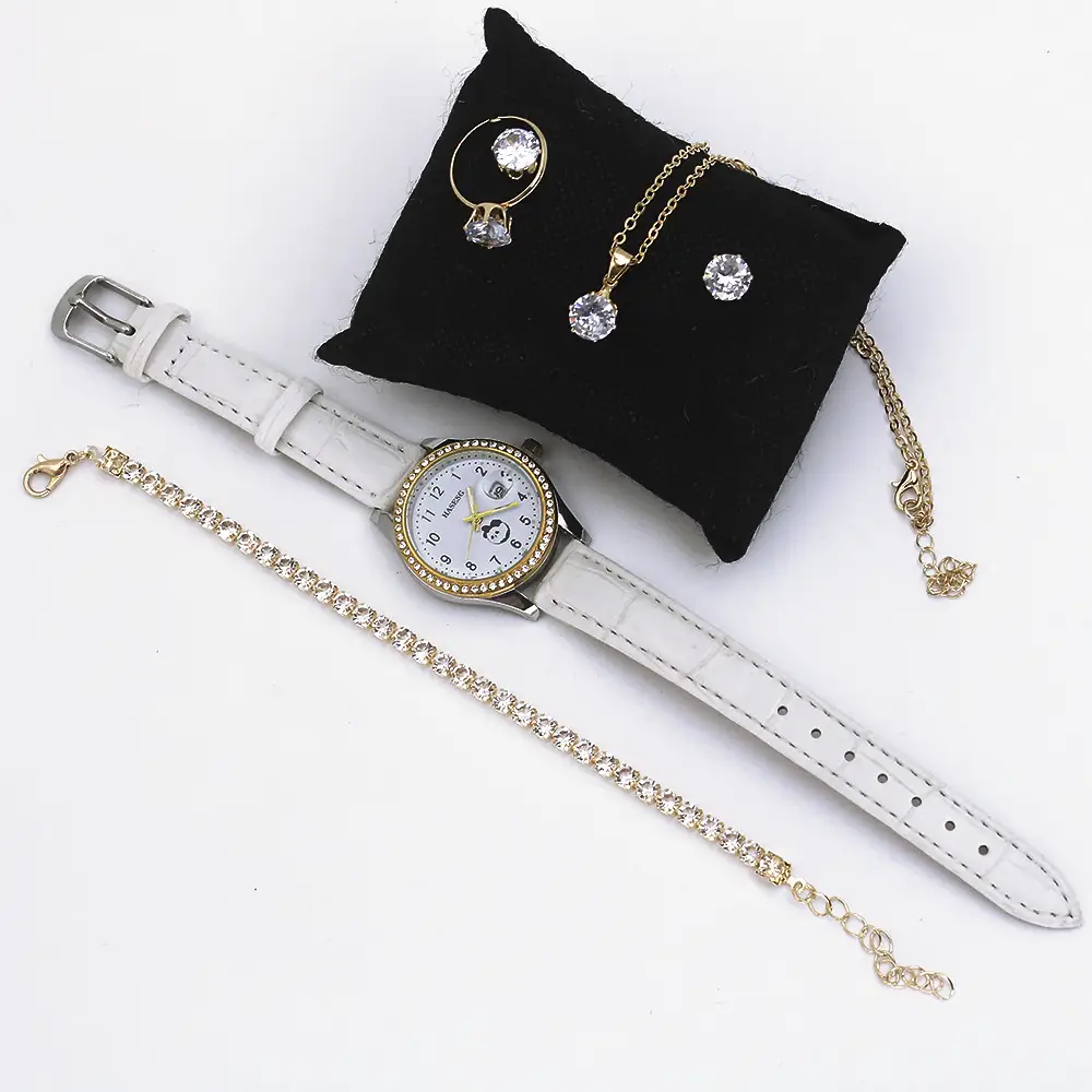 Four-Piece Watch Jewelry Set for Women Red Box — feature 15