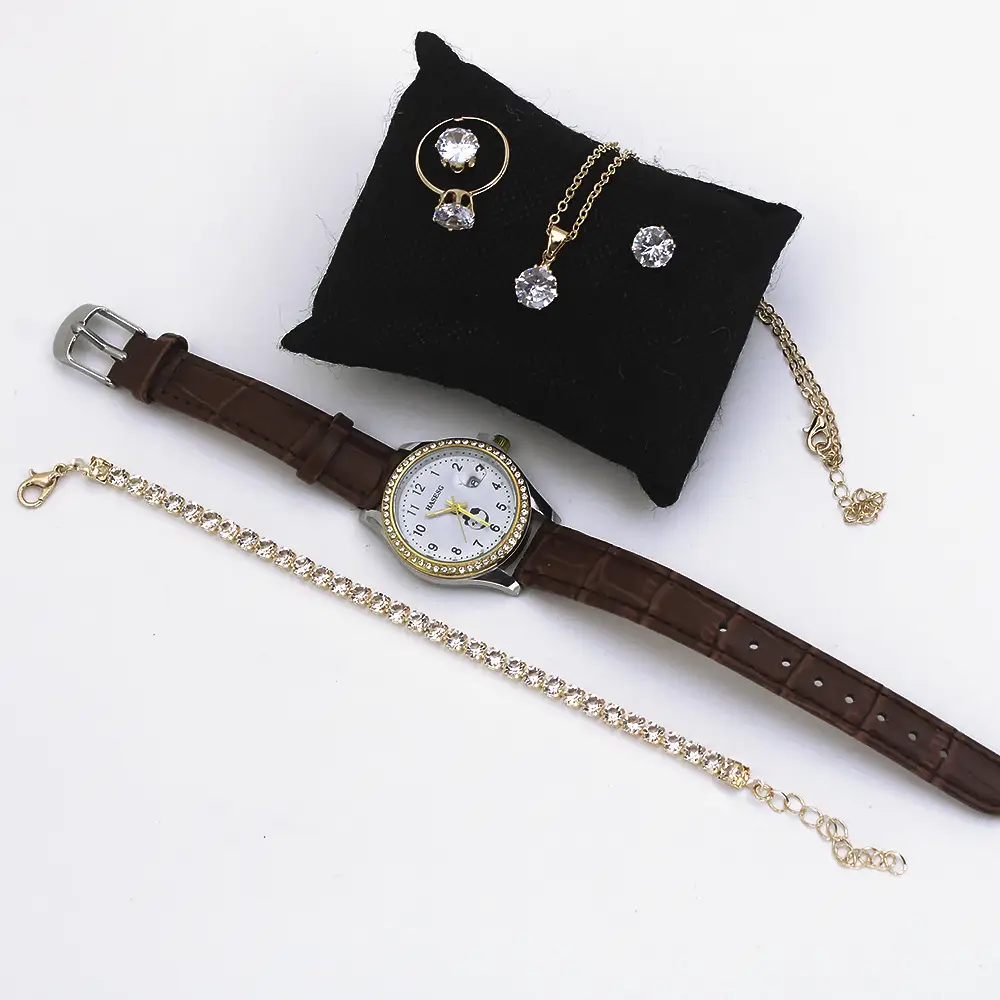 Four-Piece Watch Jewelry Set for Women Red Box — feature 16