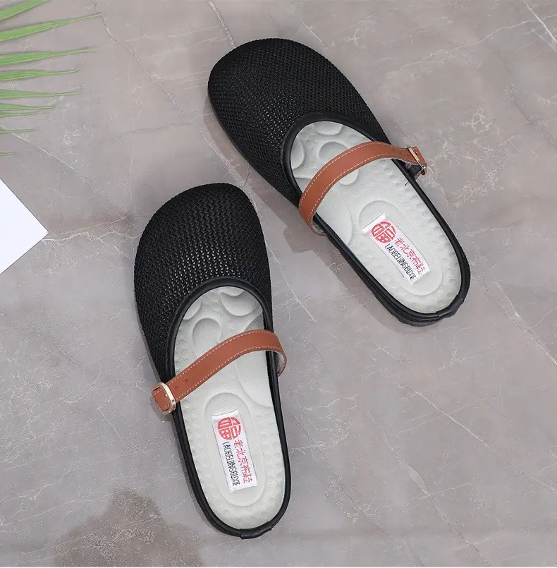 2025 New Summer Style Fly-Knit Mesh Bread-Toe Half Slippers, Breathable and Versatile Women's Outer Wear Slip-On Fishnet Sandals — feature 33
