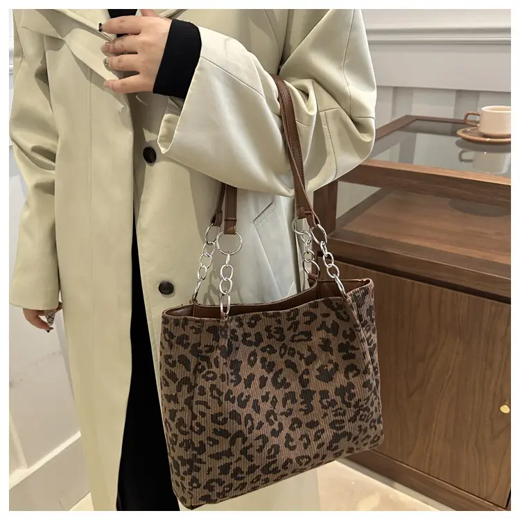 Leopard Print Chain Handbag for Women 2024 — feature 11