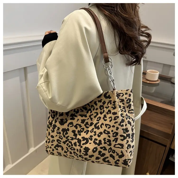 Leopard Print Chain Handbag for Women 2024 — feature 13