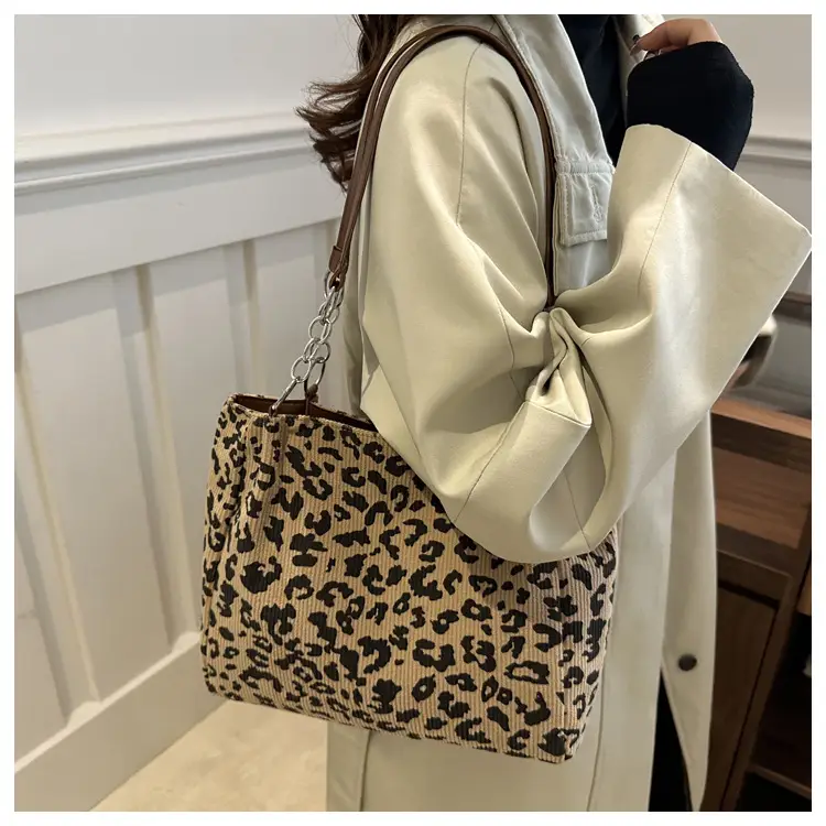 Leopard Print Chain Handbag for Women 2024 — feature 14
