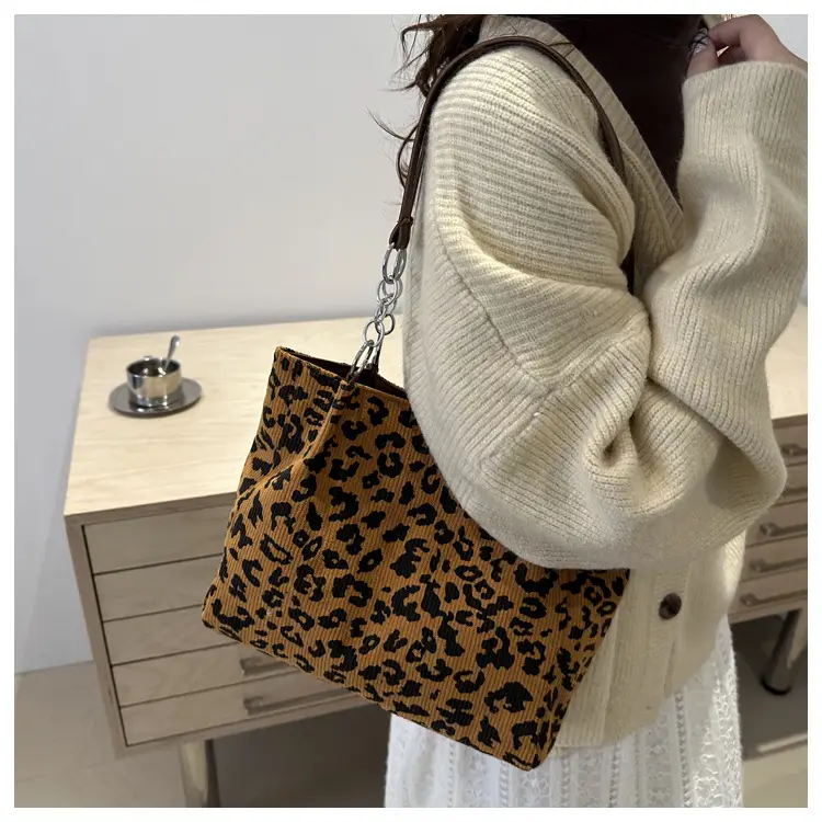 Leopard Print Chain Handbag for Women 2024 — feature 15