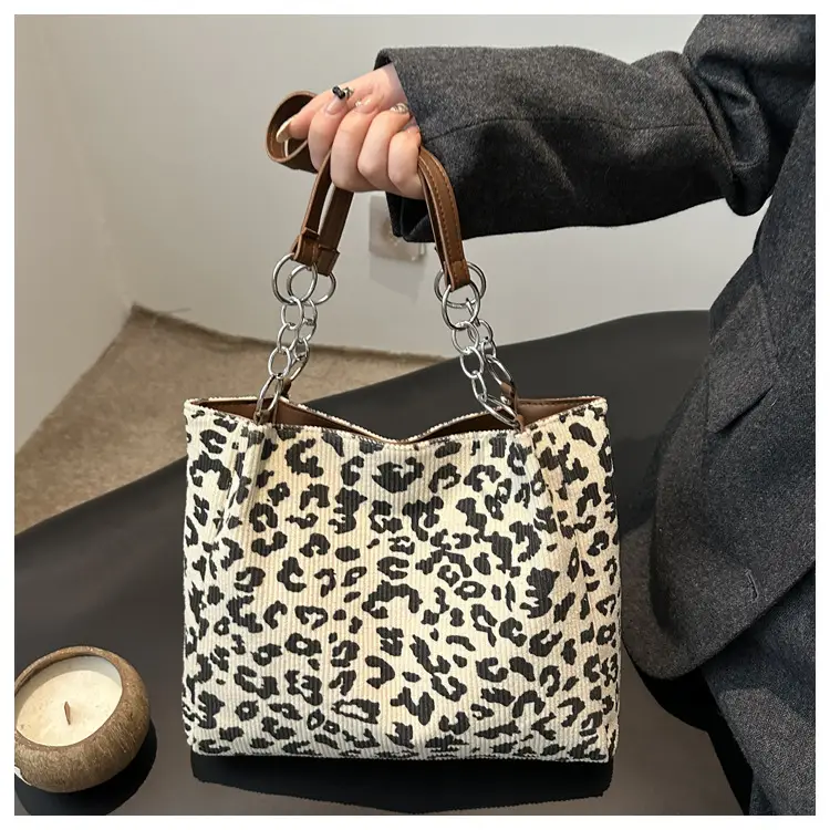 Leopard Print Chain Handbag for Women 2024 — feature 9