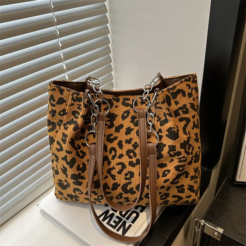 Leopard Print Chain Handbag for Women 2024 - Image 2