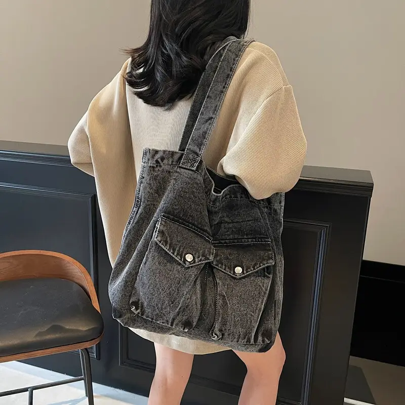 Urban Light Travel Flip-Top Shoulder Bag with Layered Storage - Image 4