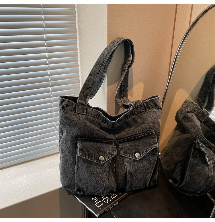 Urban Light Travel Flip-Top Shoulder Bag with Layered Storage — feature 15