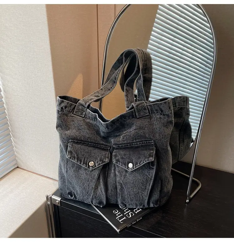 Urban Light Travel Flip-Top Shoulder Bag with Layered Storage — feature 16
