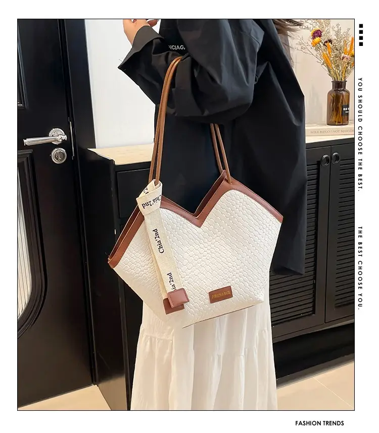 Women's Retro Woven Shoulder Bag Black White Gold — feature 1