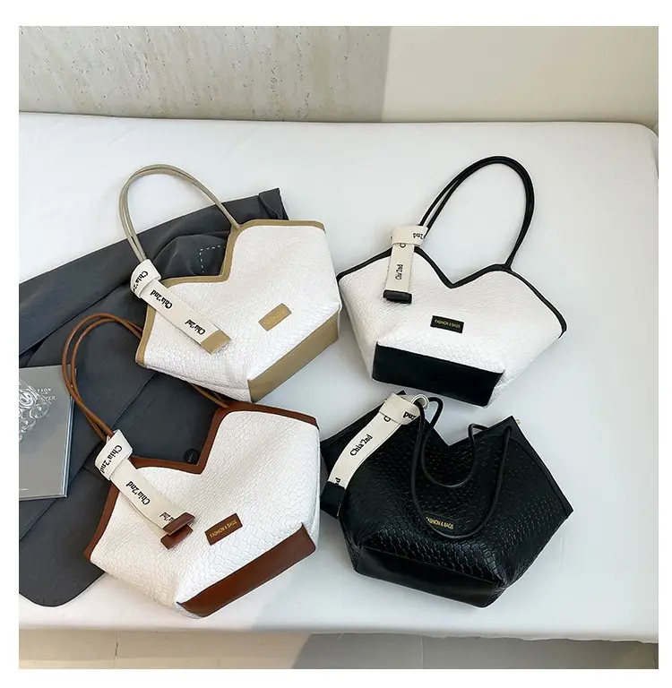 Women's Retro Woven Shoulder Bag Black White Gold — feature 8