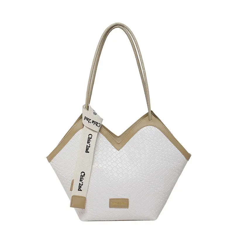 Women's Retro Woven Shoulder Bag Black White Gold - Image 2