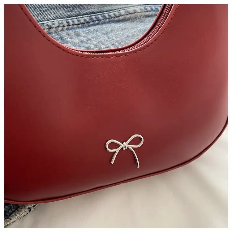 Brown Retro Armpit Bag Women's Leather Commuter Shoulder Bag — feature 10