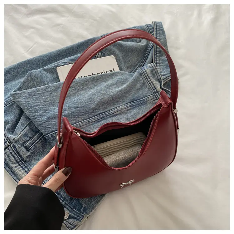 Brown Retro Armpit Bag Women's Leather Commuter Shoulder Bag — feature 13