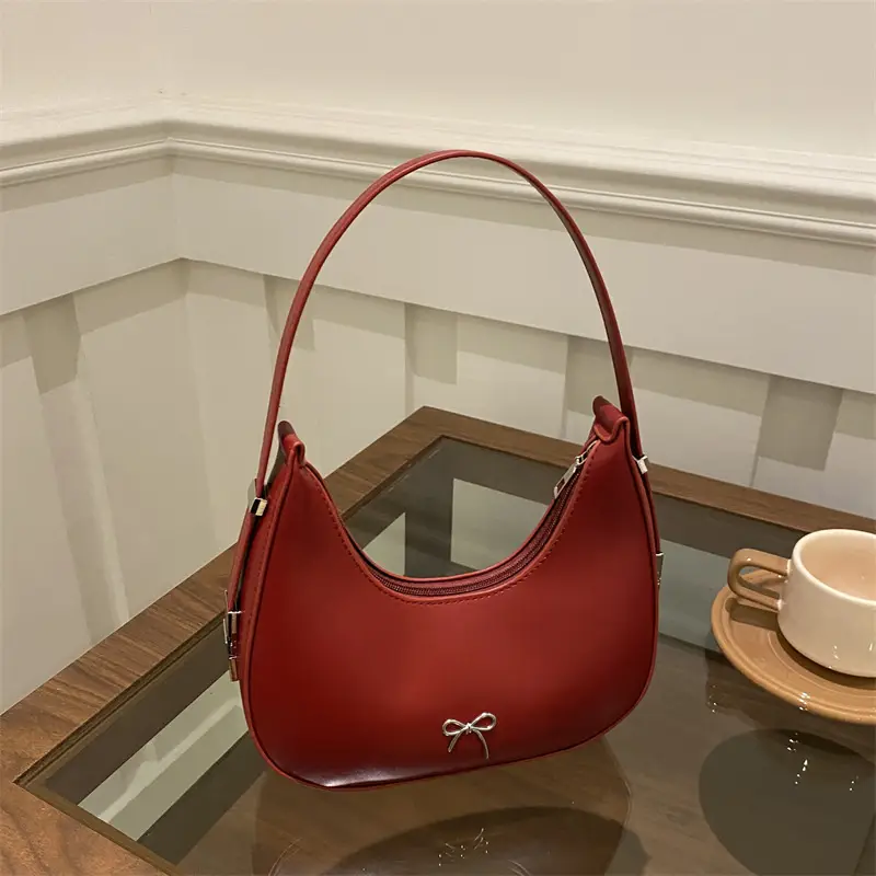 Brown Retro Armpit Bag Women's Leather Commuter Shoulder Bag — feature 15
