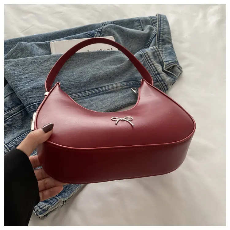 Brown Retro Armpit Bag Women's Leather Commuter Shoulder Bag — feature 9