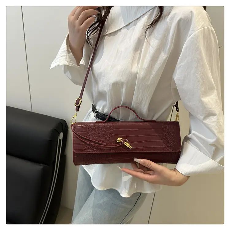 New European Handbag 2025 Summer Square Crocodile Pattern — feature 17