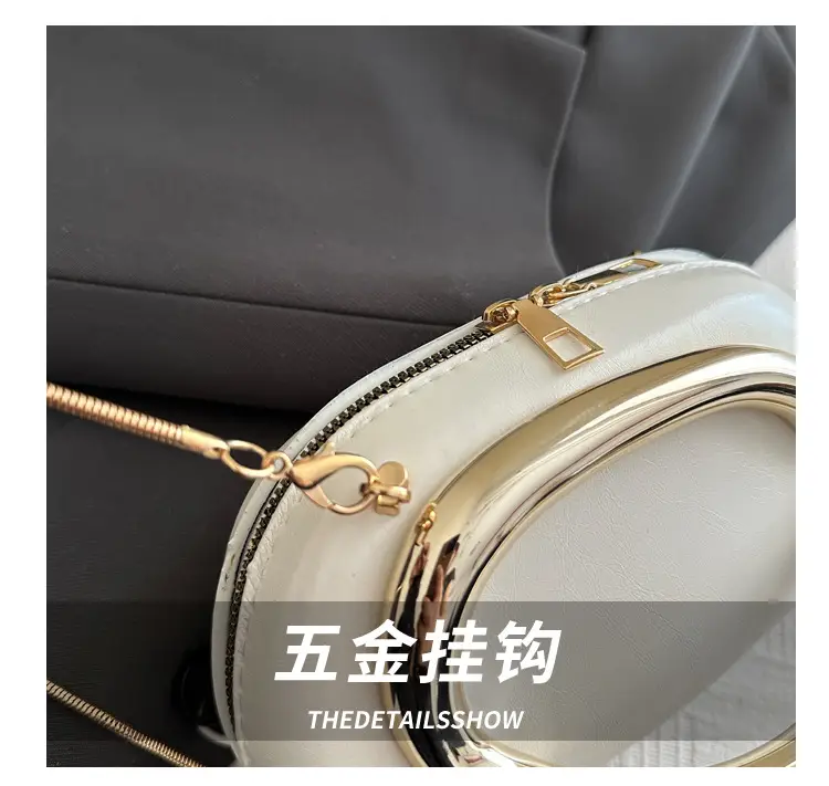Black Luxury Crossbody Bag for Women with Gold Hardware — feature 5