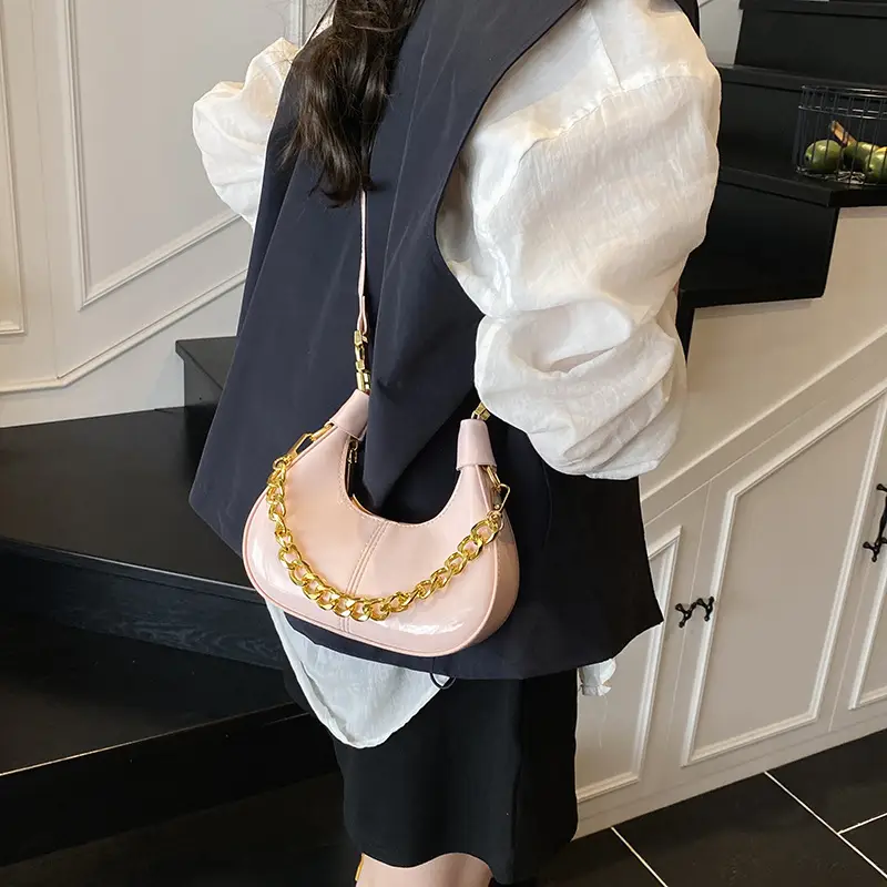 Women Korean Retro Chain Shoulder Crossbody Bag White 2025 - Image 8