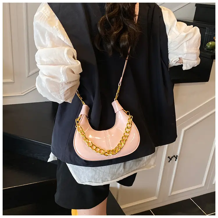 Women Korean Retro Chain Shoulder Crossbody Bag White 2025 — feature 13