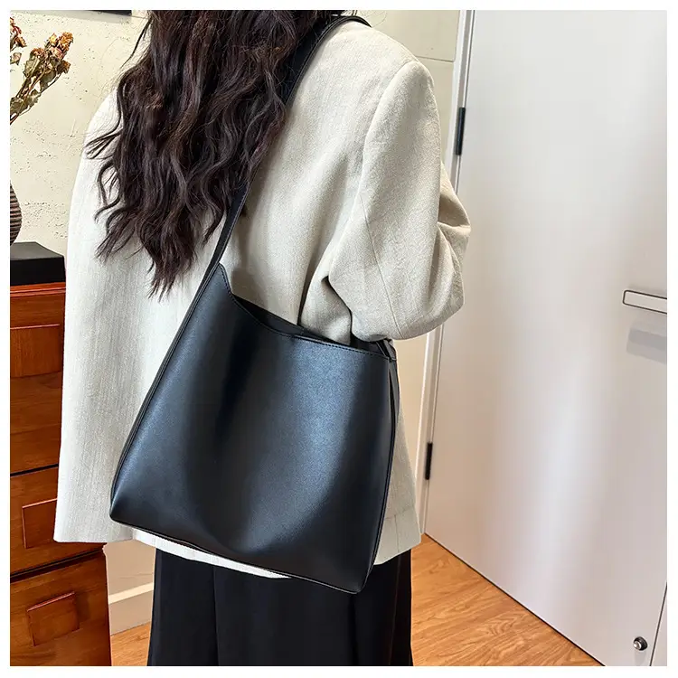 2025 Summer New Retro High-End Maillard Tote Bag Large Capacity Shoulder Bag — feature 16