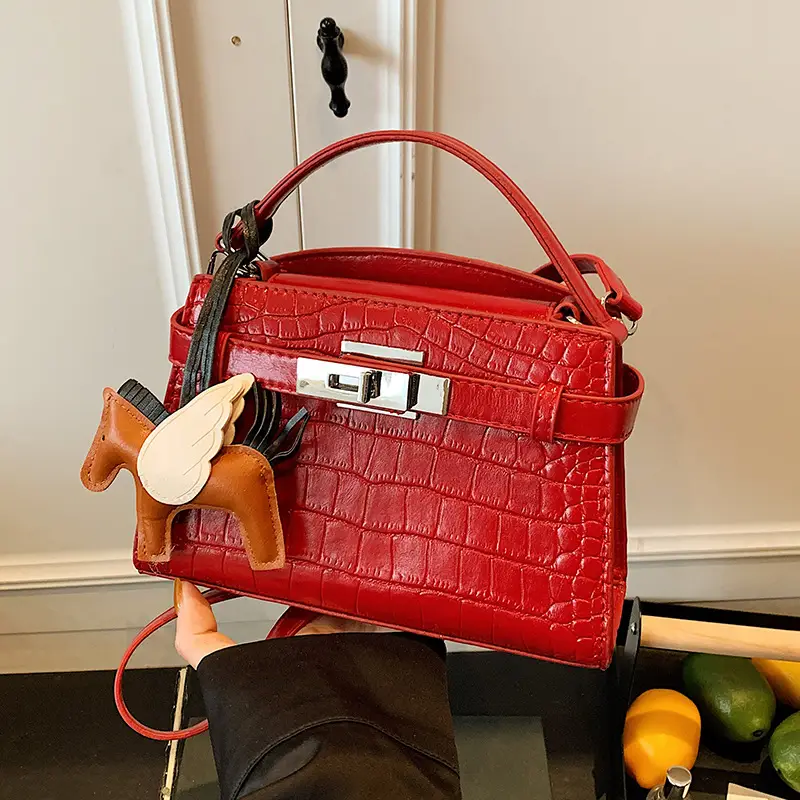 Elegant Croc Leather Shoulder Bag for Women White - Image 16