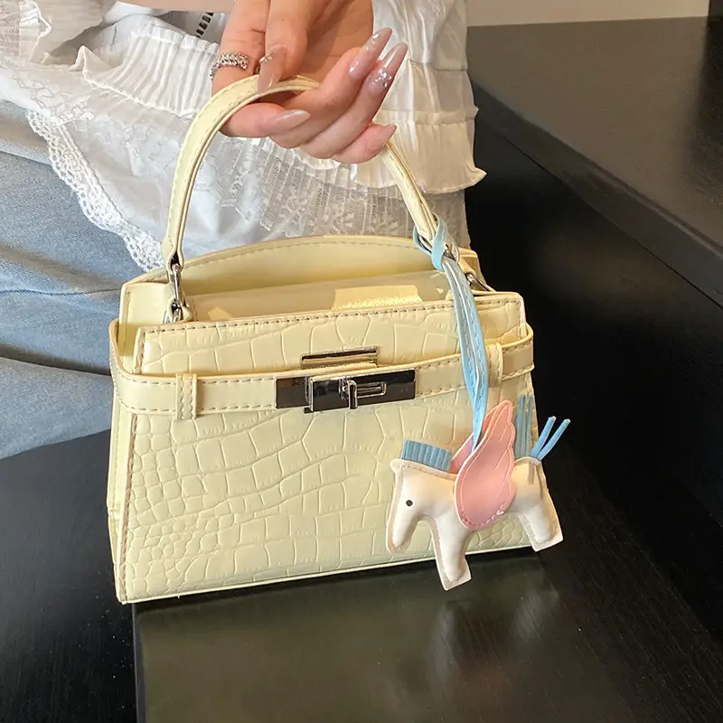 Elegant Croc Leather Shoulder Bag for Women White - Image 18