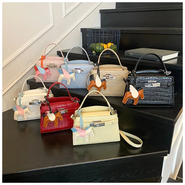 Elegant Croc Leather Shoulder Bag for Women White — feature 11
