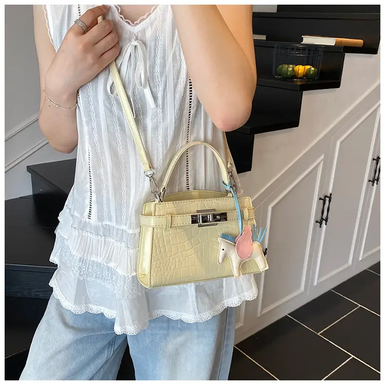 Elegant Croc Leather Shoulder Bag for Women White — feature 22
