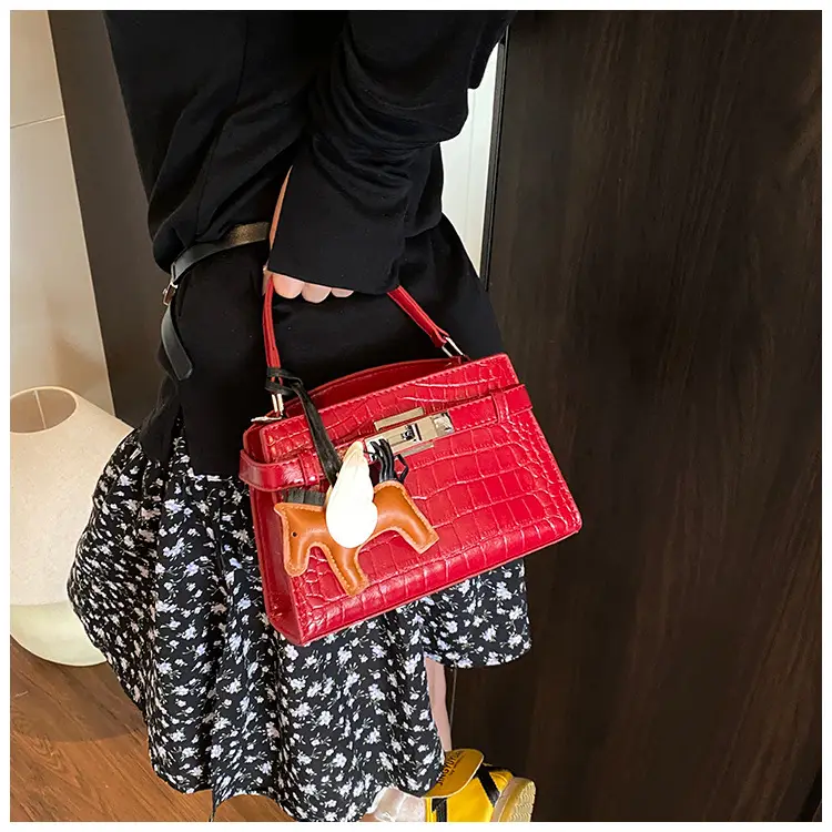 Elegant Croc Leather Shoulder Bag for Women White — feature 25