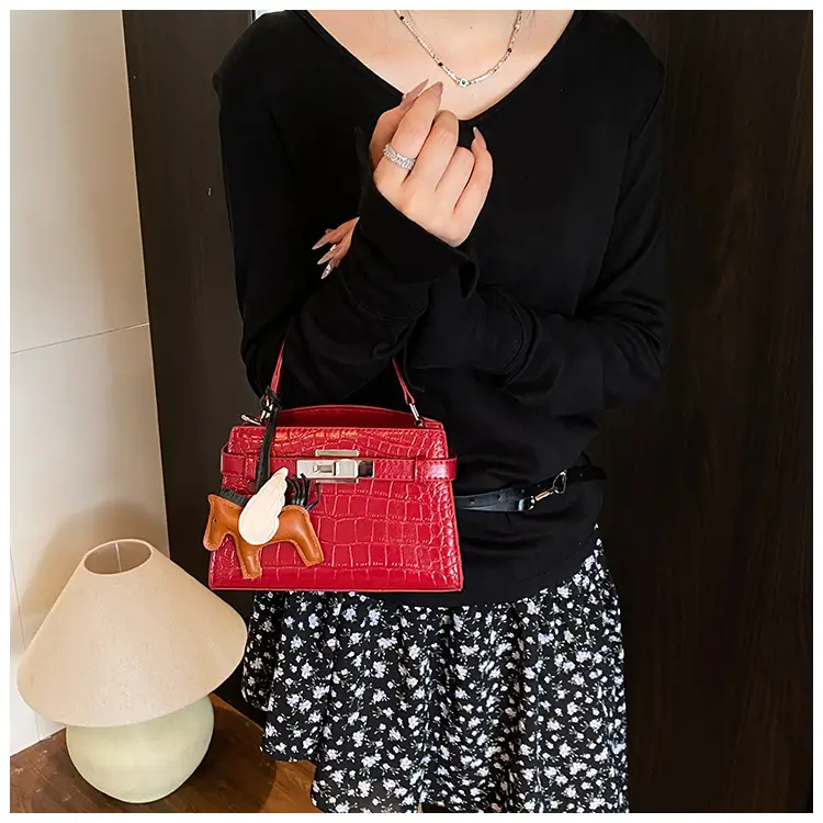 Elegant Croc Leather Shoulder Bag for Women White — feature 27