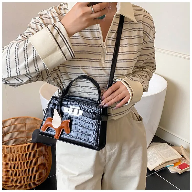 Elegant Croc Leather Shoulder Bag for Women White — feature 31