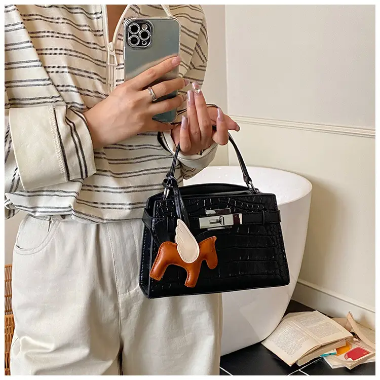 Elegant Croc Leather Shoulder Bag for Women White — feature 33