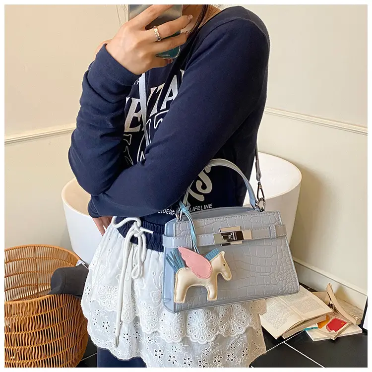 Elegant Croc Leather Shoulder Bag for Women White — feature 39