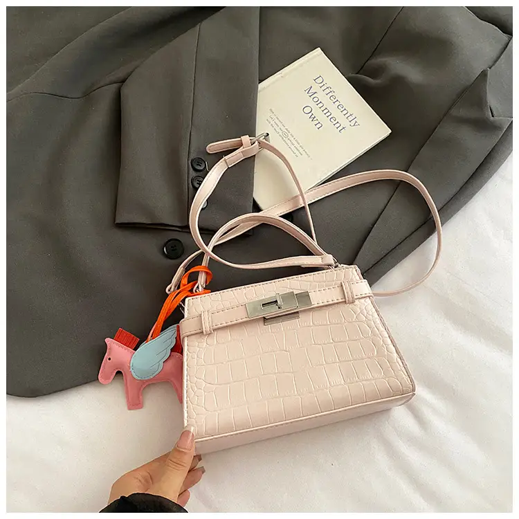 Elegant Croc Leather Shoulder Bag for Women White - Image 3