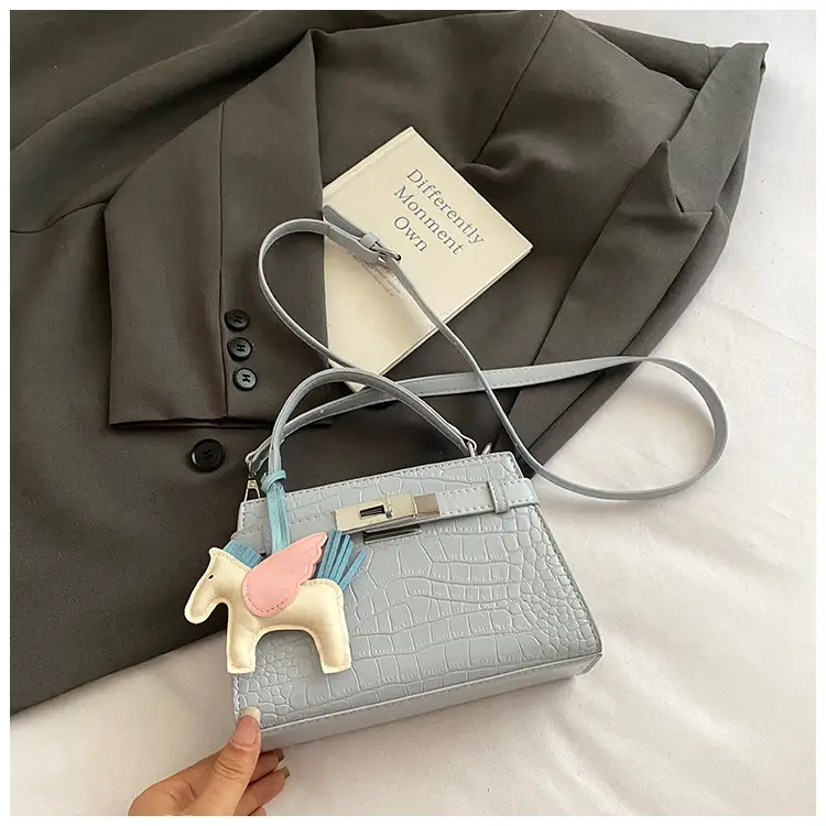 Elegant Croc Leather Shoulder Bag for Women White - Image 5