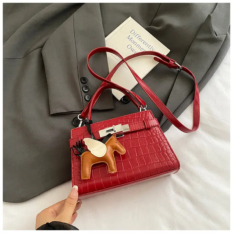 Elegant Croc Leather Shoulder Bag for Women White - Image 6