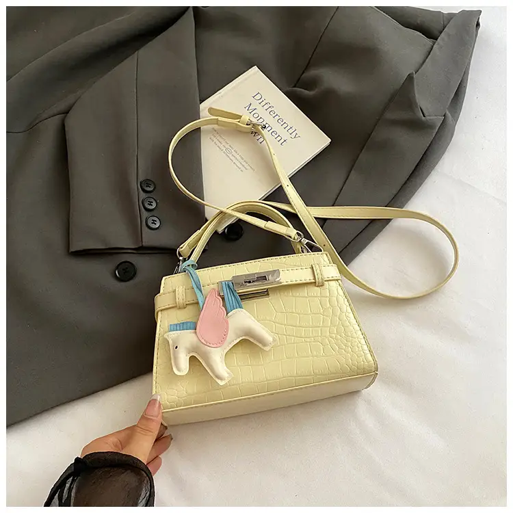 Elegant Croc Leather Shoulder Bag for Women White - Image 7