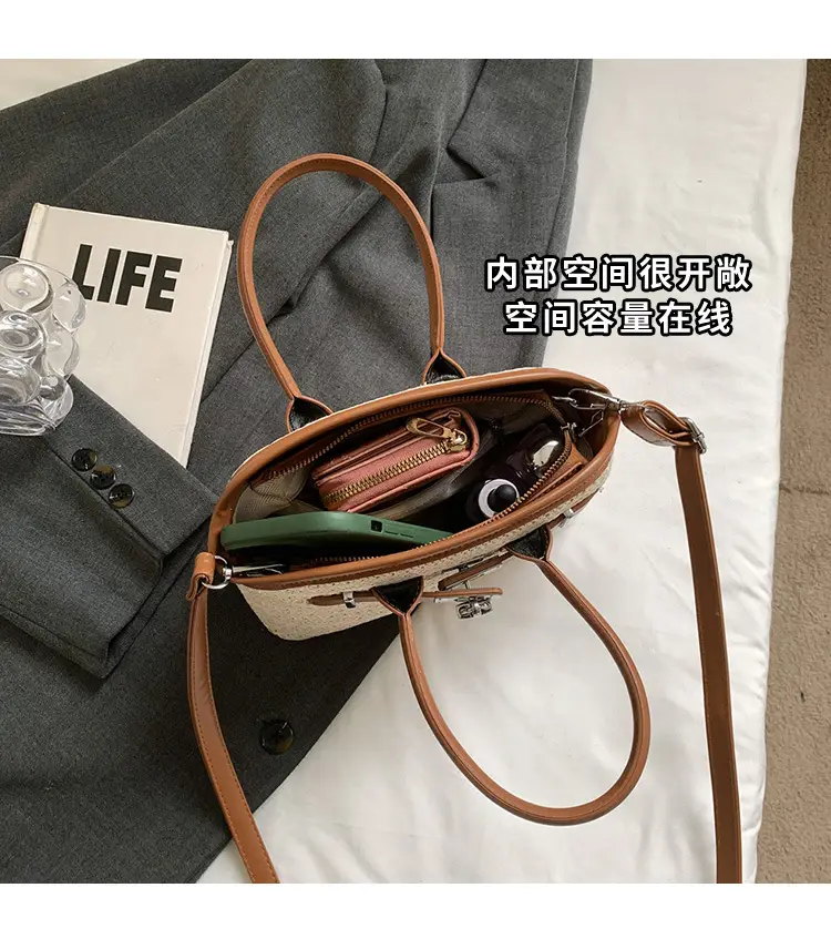 Straw Shoulder Bag Seaside Style Casual Leather Goods — feature 9
