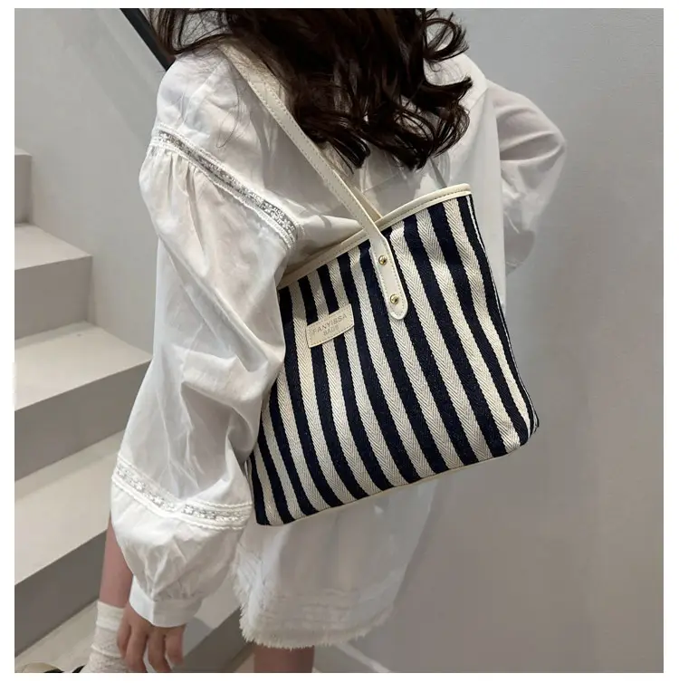 Women Korean Style Striped Canvas Shoulder Bag 2025 — feature 12