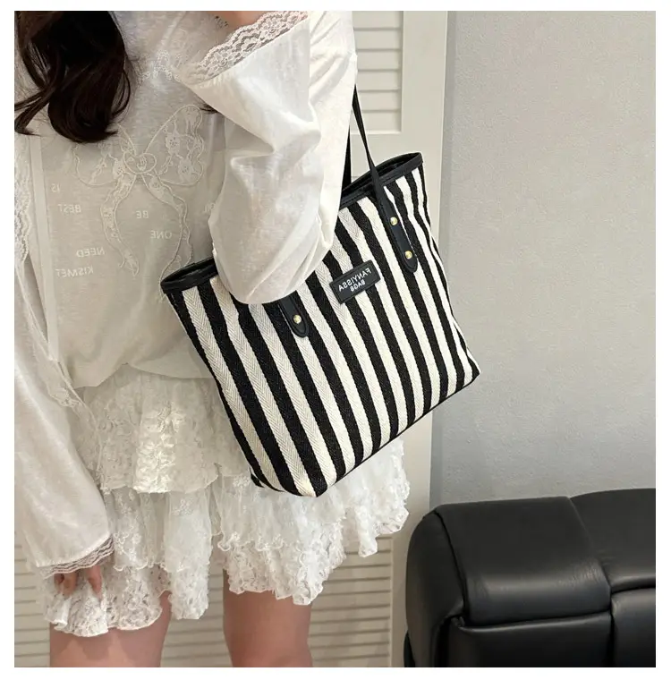 Women Korean Style Striped Canvas Shoulder Bag 2025 — feature 18