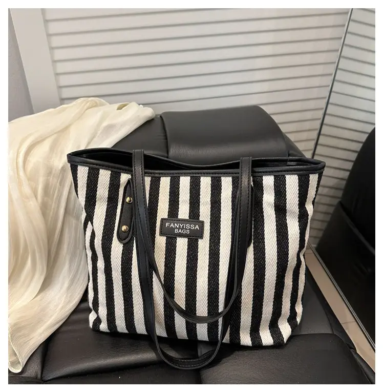 Women Korean Style Striped Canvas Shoulder Bag 2025 — feature 21