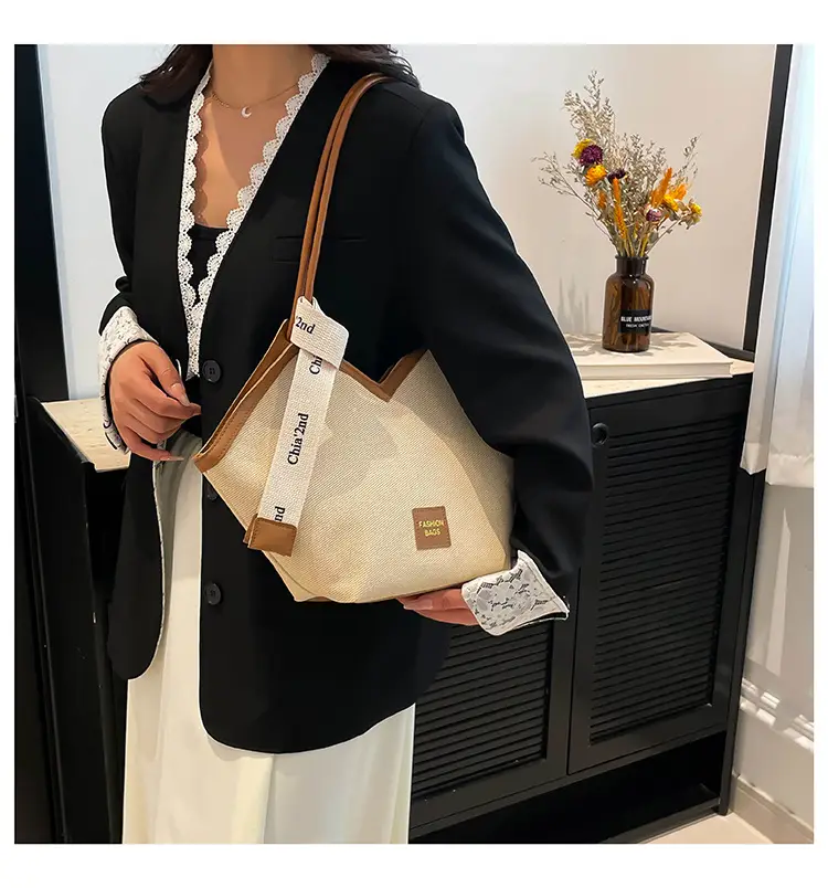 Retro Grey Tan Women's Shoulder Bag 2025 — feature 13
