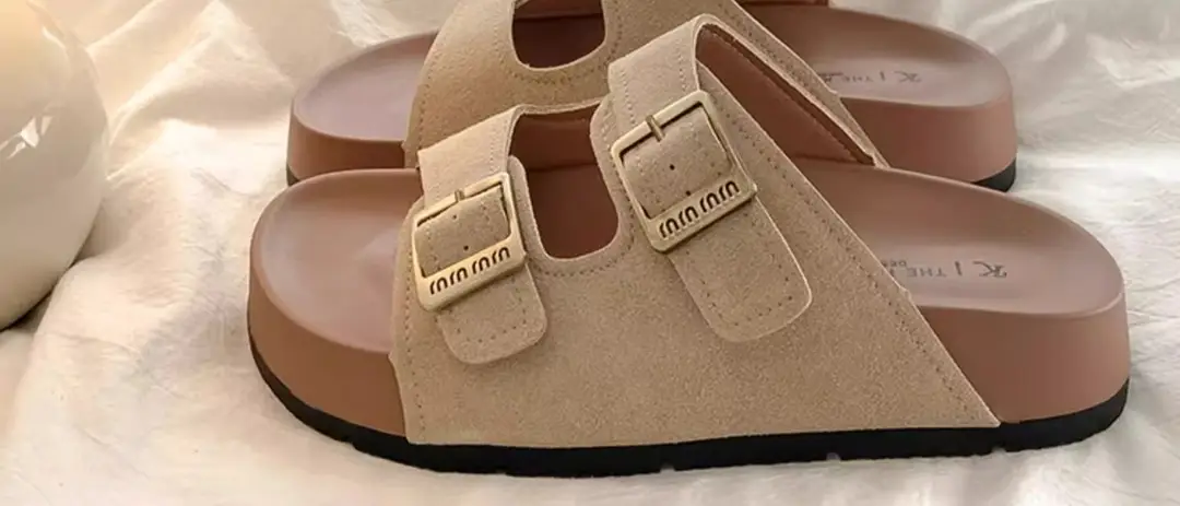 Popular Flat Sandals for Women's Summer Outer Wear 2025 New Style with Skirt Soft Bottom Beach Birkenstock Slippers — feature 3