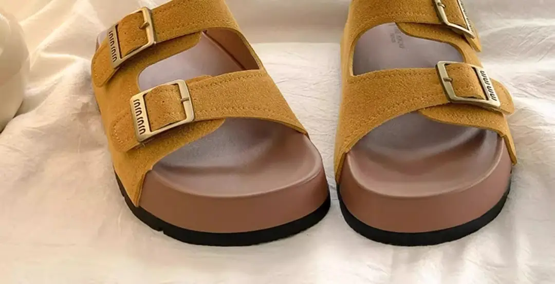 Popular Flat Sandals for Women's Summer Outer Wear 2025 New Style with Skirt Soft Bottom Beach Birkenstock Slippers — feature 9