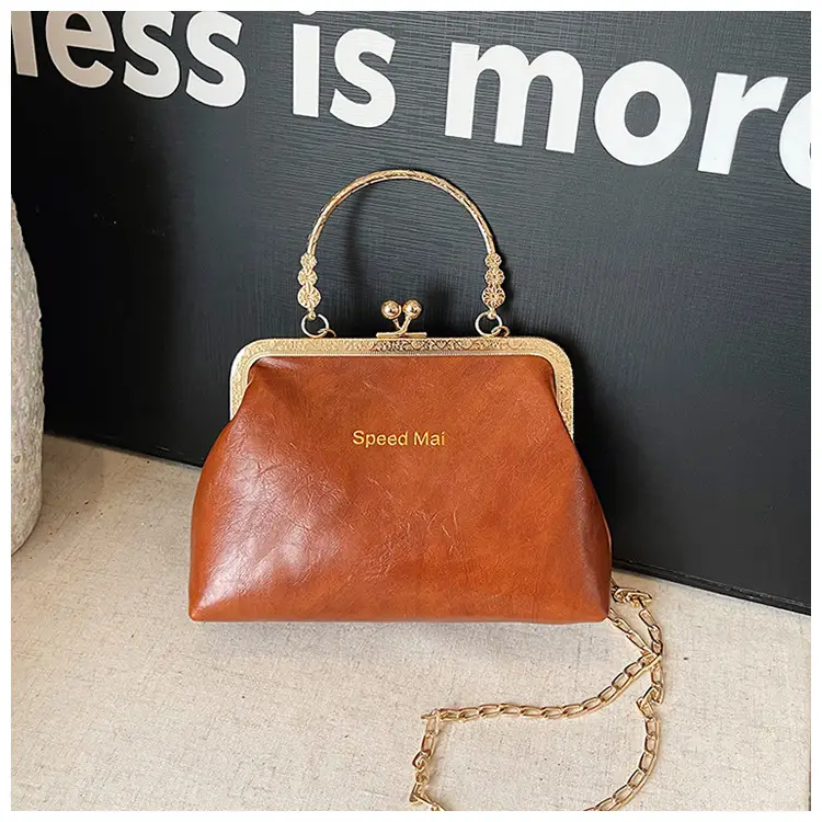 Elegant Red Chain Shoulder Bag for Women — feature 33