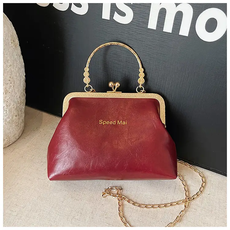 Elegant Red Chain Shoulder Bag for Women — feature 34