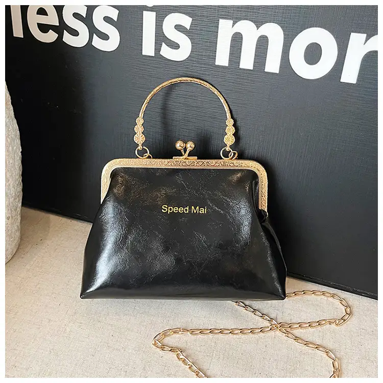 Elegant Red Chain Shoulder Bag for Women — feature 35