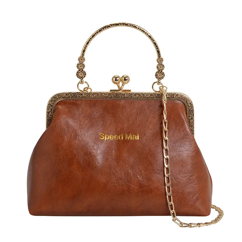 Elegant Red Chain Shoulder Bag for Women - Image 3